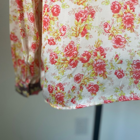 Hemant and Nandita Silky Rose Print Long Sleeve Button Up Top / Size Medium - Picture 10 of 12